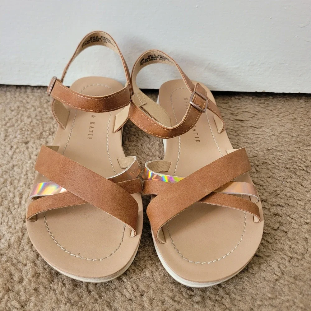 Kelly & Katie Size 4 Sandals Girls Brown Strappy Holographic Buckle Casual Shoes